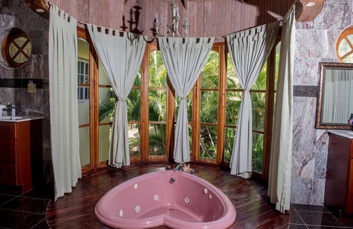 Montego Bay Apartment | Luxury Master Penthouse Suite w Jacuzzi Sauna Staff Private Beach - 15 M Airport