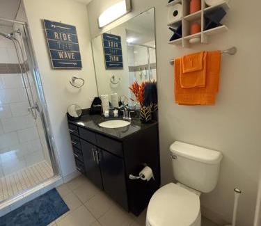 Loring Heights Apartment | Luxury Midtown High-rise Oasis!