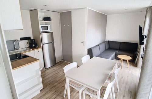 Jullouville-les-Pins House | Luxury Mobile Home for 4, 200m from Beach, Pool, Fitness, Market Nearby