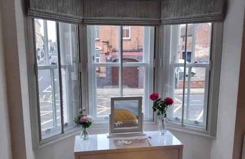 Stratford-upon-Avon Apartment | Luxury, modern town centre, 2 beds, free parking for one vehicle
