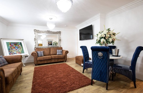 Yarm Apartment | Luxury modern apartment on Yarm High Street - perfect for couples!