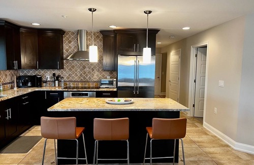 Wildwood Crest Condo | LUXURY MODERN BEACH BLOCK CONDO. Rooftop Pool, Balcony with Ocean Views, Wi-fi
