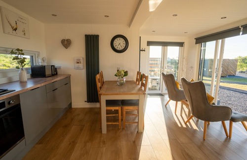 Newton Stewart Apartment | Luxury Modern Container Cabin With Hot Tub
