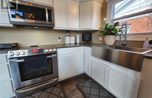 Southampton House | Luxury modern cottage home 5mins to Southhampton Beach