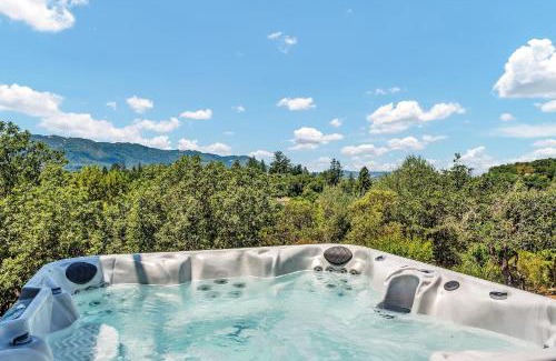 Fetters Hot Springs-Agua Caliente House | Luxury Modern Home with Views - 3 Acres, 4000 Sq Ft