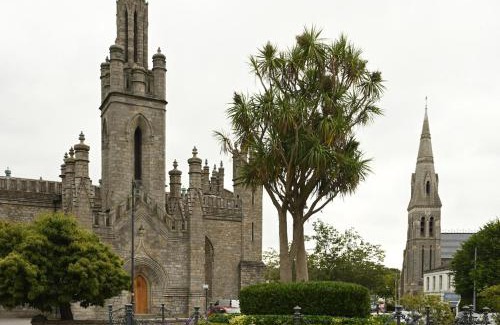 Monkstown Apartment | Luxury modern seaview apartment