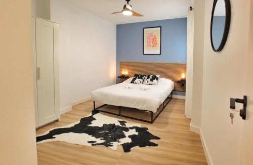 La Trinidad-San Juan y Todos los Santos Apartment | Luxury, Modern & Style Mezquita