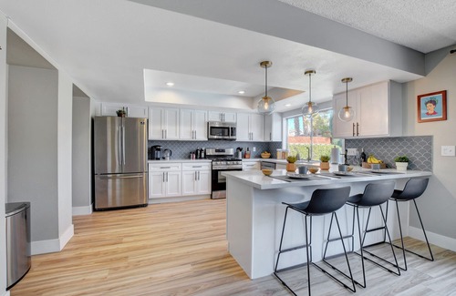 Paradise House | Luxury Modern Two Story Mini Mansion w/Heated Pool + Spa + Putting Green