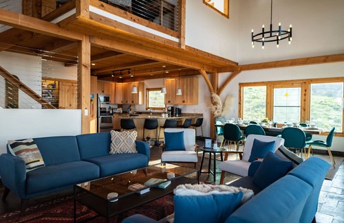 Glenwood Springs Cabin | Luxury Mountain Top Cabin with Stunning Views