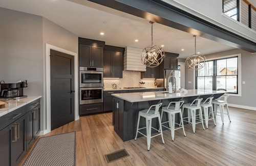 McHenry House | Luxury Mountain Cabin w/Game Room, Hot Tub & Views