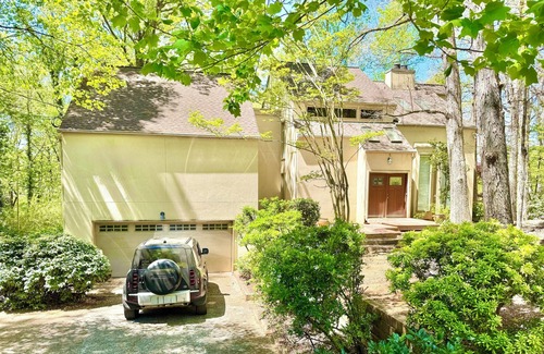 Chastain Park House | Luxury Mountain View Treehouse w Pool , View, Pool Table, 7 bedrooms