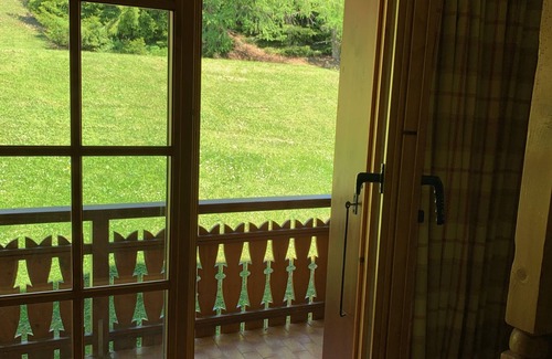 Villars-sur-Ollon Apartment | Luxury Moutainside Chalet with Stunning Views