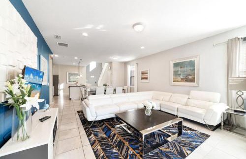 Four Corners Villa | Luxury New Villa near Disney with pool 6bedrooms