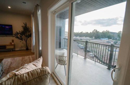 Ashburn House | Luxury Newly Built Ashburn Home 40 mins to DC