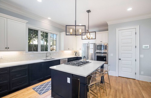Charlotte House | Luxury Newly Built Elizabeth Townhome 1 mile from Uptown Charlotte