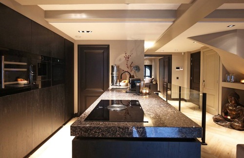 Nieuwmarkt en Lastage Apartment | Luxury, Newly Remodeled Apartment in 16th Century Warehouse, with Boat