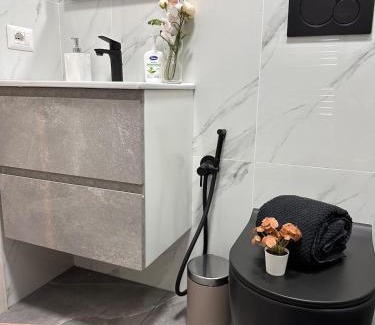 Centro Storico Apartment | Luxury Oasis in Milan Duomo Jacuzzi Sauna