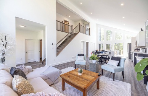 South Bruce Peninsula Cottage | Luxury oasis in the woods, less than five minutes from the beach!