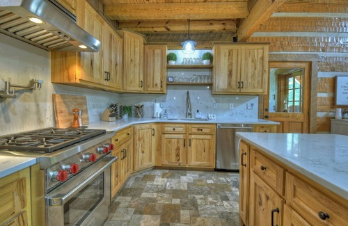 Mineral Bluff Cabin | Luxury Oasis w/Waterfall Pool & Sauna - Sleeps 20