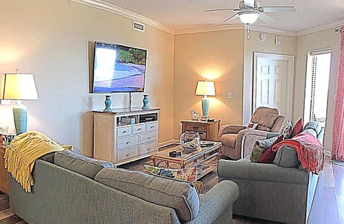 Arcadian Shores Condo | Luxury Ocean Condo, 3 BDRM( 1 King, 4 Queens)/3 Ba, access all Hilton Pools!!