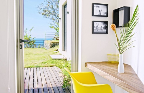 Playa Flamingo House | Luxury Ocean Front House, 6 Bedrooms, Sunset views, daily cleaning.