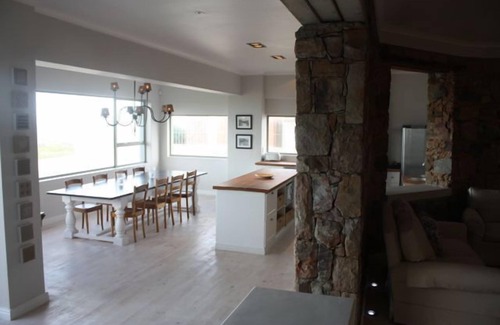 Westcliff Villa | Luxury Ocean front Villa, 2-6 Bedrooms, Hermanus Cliffpath
