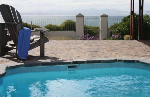 Westcliff Villa | Luxury Ocean front Villa, 2-6 Bedrooms, Hermanus Cliffpath