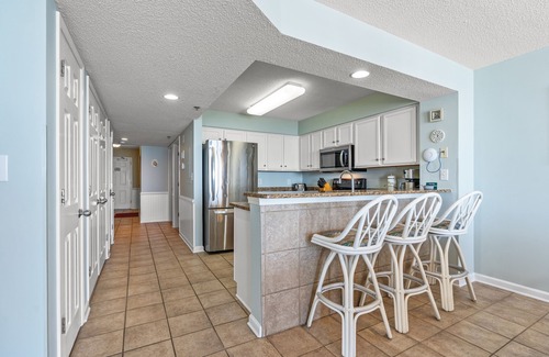 Crescent Beach Condo | Luxury oceanfront condo - Indoor/Outdoor Pools + Free Attraction Tickets!
