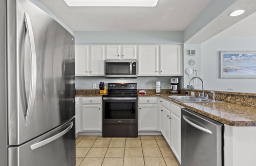 Crescent Beach Condo | Luxury oceanfront condo - Indoor/Outdoor Pools + Free Attraction Tickets!
