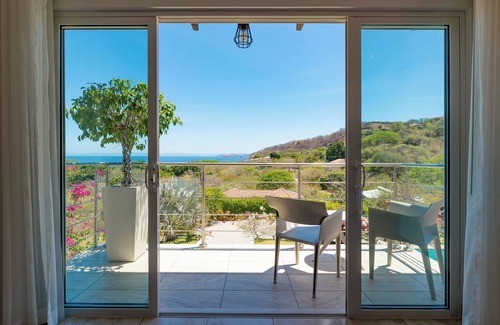 El Ocotal Villa | Luxury Ocean-View 5 BR Villa/short walk to the beach