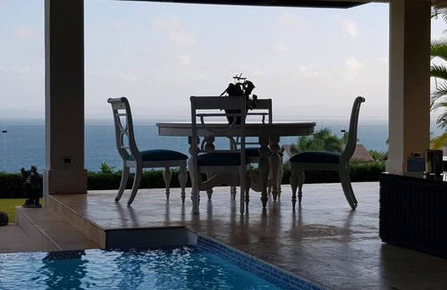 Centro House | Luxury Ocean View Villa | Bahia-Samana Port