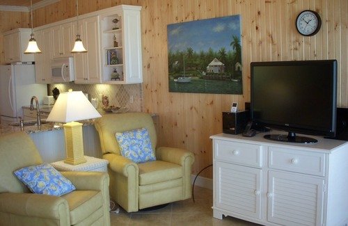 Cherokee House | Luxury Oceanfront with HOT TUB - BOAT, kayaks, paddleboards included -PARADISE!