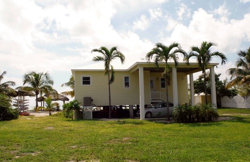 Cherokee House | Luxury Oceanfront with HOT TUB - BOAT, kayaks, paddleboards included -PARADISE!