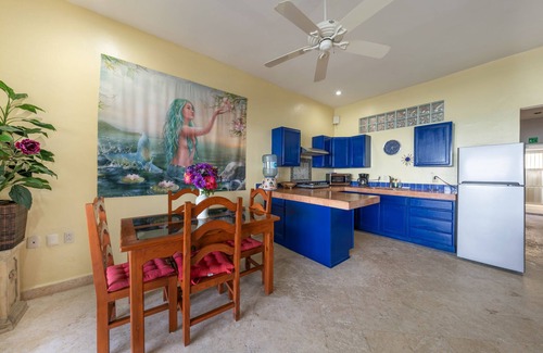 Isla Mujeres Villa | Luxury Oceanfront Retreat with Pool in El Centro - Walk to North Beach