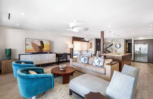Kailua-Kona Condo | 🏖️Luxury Oceanfront | Panoramic Views, Private Sauna & Beach Access