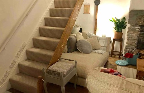 Borth-y-Gest House | Luxury on Borth y Gest Bay!
