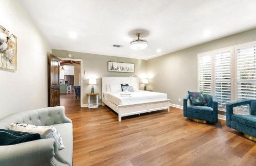 Horseshoe Bay House | Luxury on Lake LBJ with Hot Tub Firepit & Boat Slip