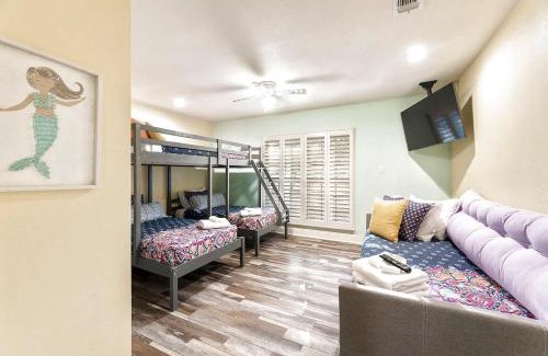 Horseshoe Bay House | Luxury on Lake LBJ with Hot Tub Firepit & Boat Slip