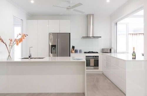 Port Douglas House | Luxury on Mudlo Port Douglas, 4-bedroom home in the heart of Port Douglas