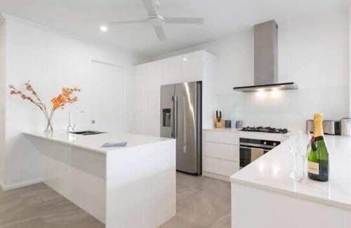 Port Douglas House | Luxury on Mudlo Port Douglas, 4-bedroom home in the heart of Port Douglas