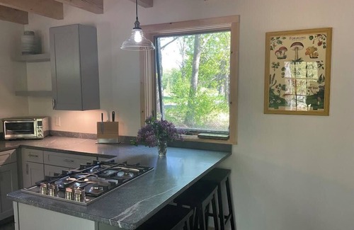 Sandisfield House | Luxury on the River@Fish Camp-Close to Tanglewood
