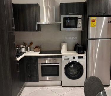 Osu Klottey Apartment | ‪Luxury One Bed Apt w/Balcony in Cantonment