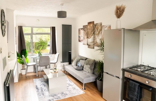 Charlton Apartment | Luxury one bed flat in Greenwich/Charlton