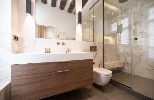 Quartier de la Place-Vendome Apartment | Luxury one bedroom flat near Le Louvre I