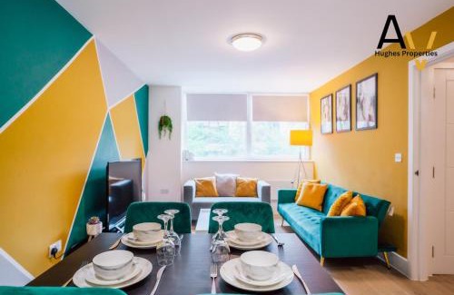 Central Milton Keynes Apartment | Luxury One-Bedroom Apartment - Free Wi-Fi, Parking, Perfect for Relocation Guests By AV Hughes Properties