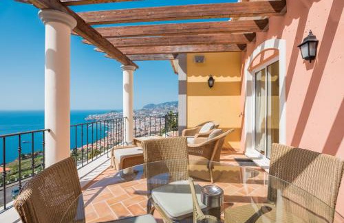 Sao Goncalo Apartment | Luxury One Bedroom Palheiro Village by HR Madeira