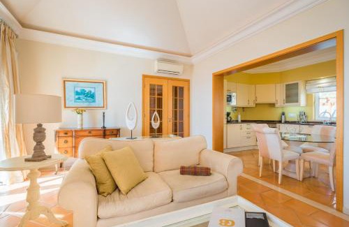 Sao Goncalo Apartment | Luxury One Bedroom Palheiro Village by HR Madeira