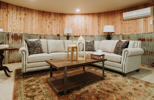 Lubbock Cottage | Luxury One-Room Silo Suite