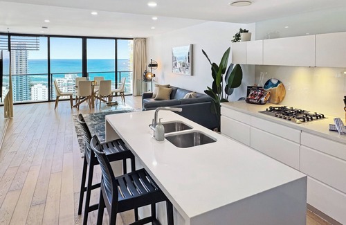 Broadbeach Apartment | Luxury Oracle Stay Ocean Views 2BR Lvl23