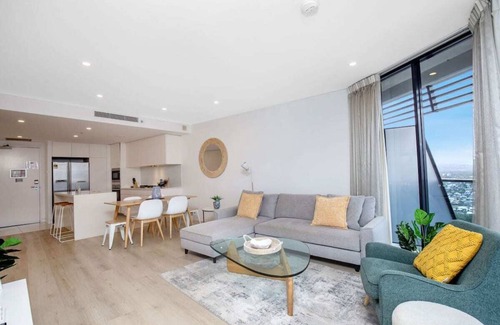 Broadbeach Apartment | Luxury Oracle Tower 2 Ocean Views 2BR Lvl28